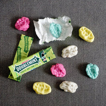 Load image into Gallery viewer, Chewing Gum Magnet