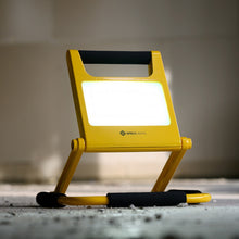 Load image into Gallery viewer, 10W LED Acculamp - Vouwbare Bouwlamp met Accu - 2 lichtstanden - IP54